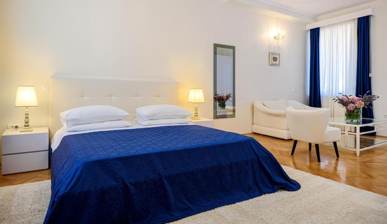 Palace Schoen Milesi - Esense Of Prestige - Private Pool - Free Parking - Old Money Style Luxury Rooms - Walking Distance To The Old Town, The Beach And All Amenities - Buralux Properties 斯普利特 外观 照片