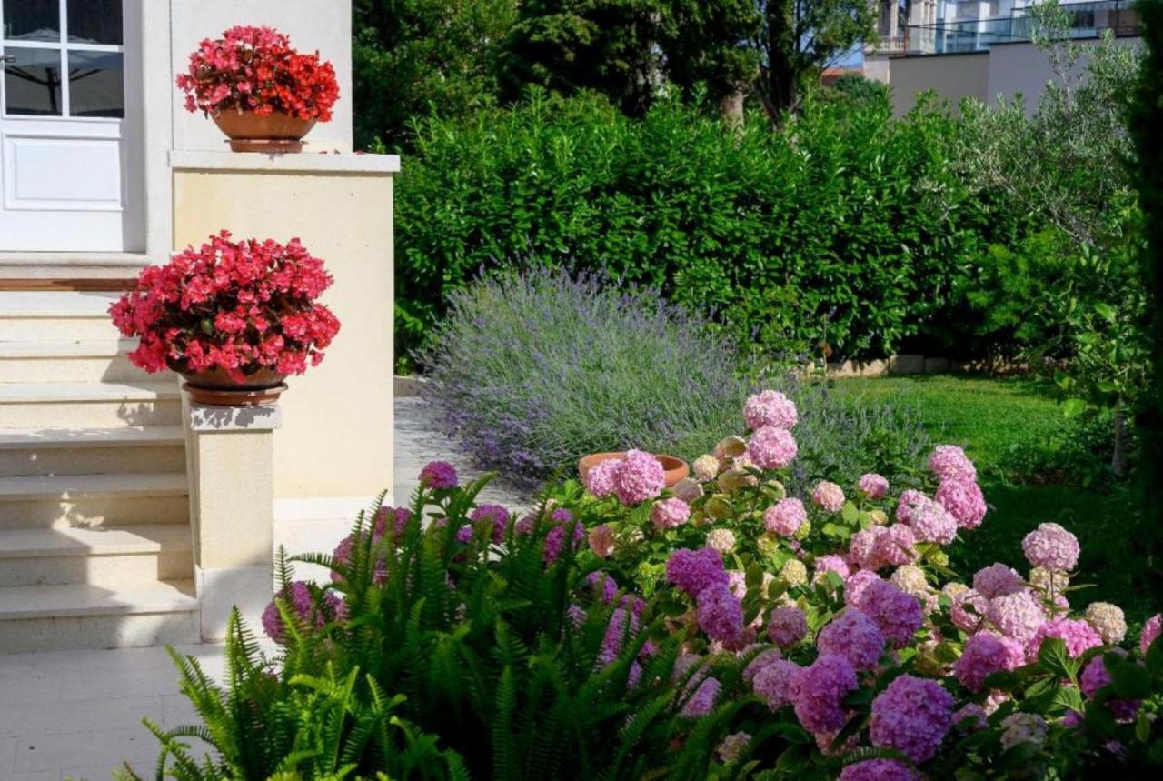 Palace Schoen Milesi - Esense Of Prestige - Private Pool - Free Parking - Old Money Style Luxury Rooms - Walking Distance To The Old Town, The Beach And All Amenities - Buralux Properties 斯普利特 外观 照片